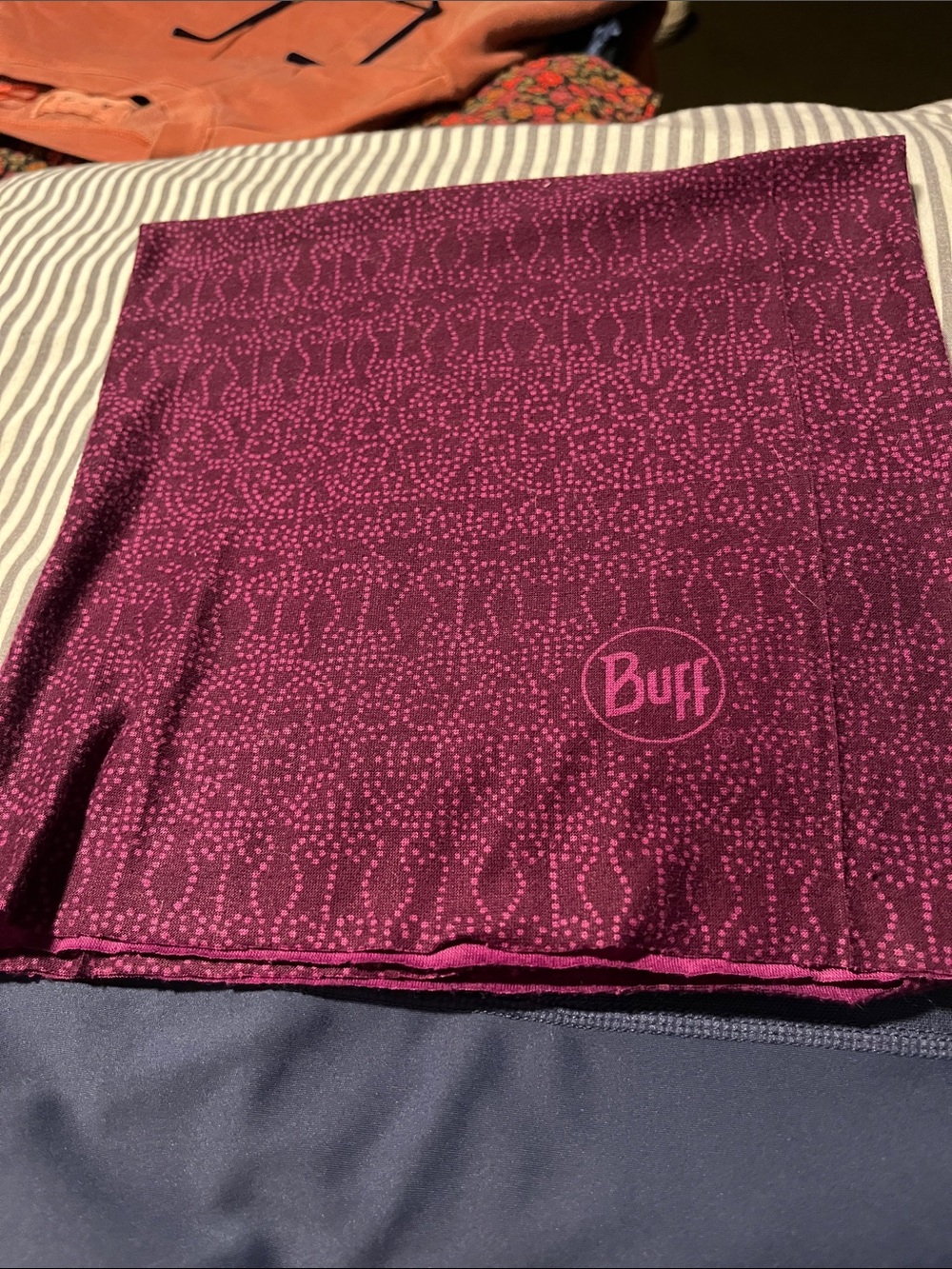 BUFF Women’s Neck Gaiter in Deep Magenta Dotted Pattern